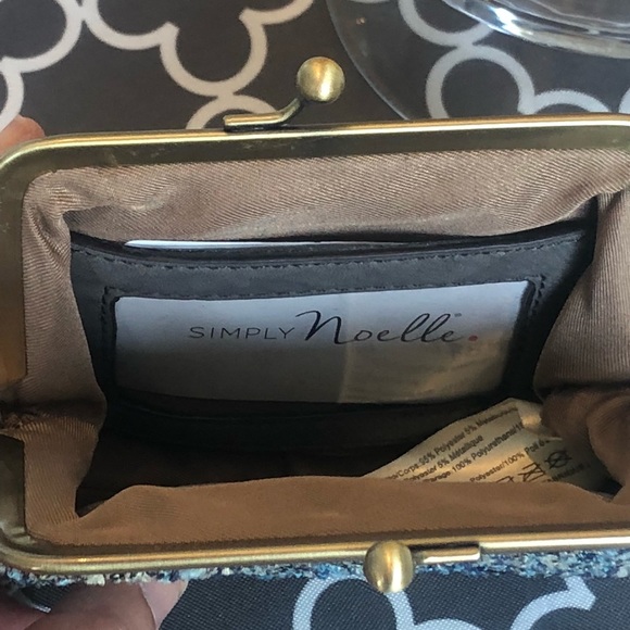 Large coin purse or cosmetic bag! NWT - Picture 2 of 6